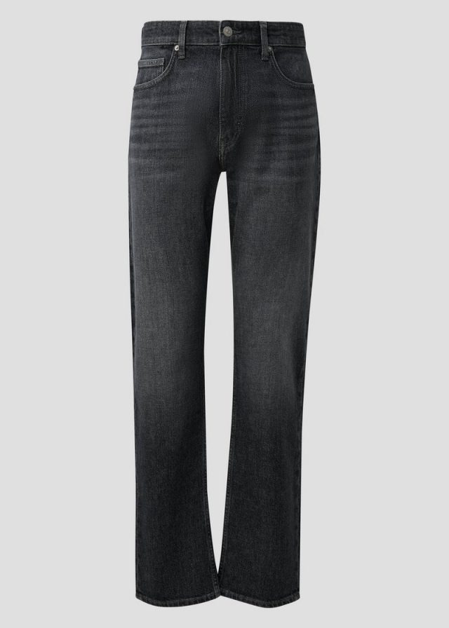 Denim Pete/ Regular Fit / Mid Rise / Straight Leg