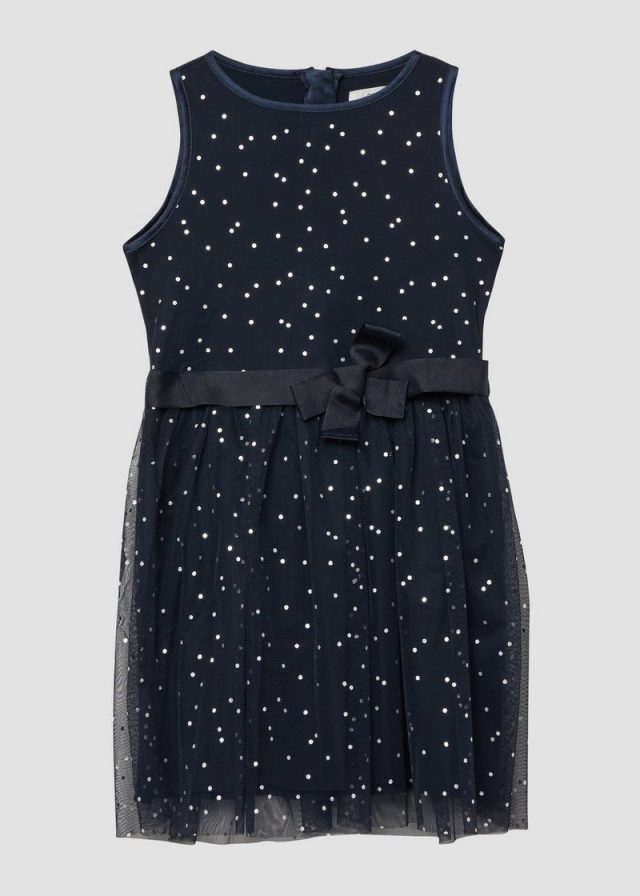 Kurzes Kleid mit silbernen Punkten und Gürtel