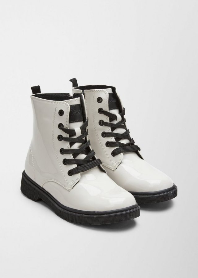 Stiefel in Lack-Optik