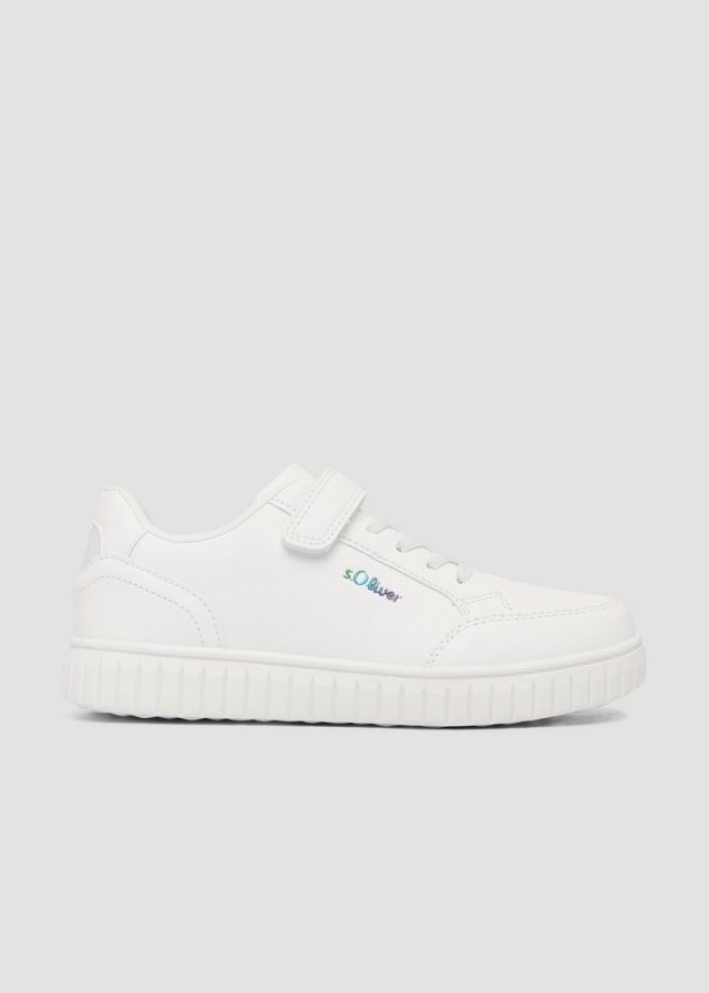 Sneaker mit Klett-Detail